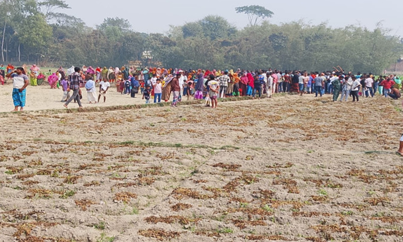 নিখোঁজের ৩ দিন পর আলুক্ষেতে মাটিচাপা দেওয়া অবস্থায় লাশ উদ্ধার