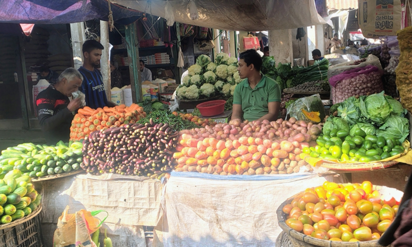 রাজবাড়ীতে রমজানকে ঘিরে অস্থিরতা নিত্যপ্রয়োজনীয় পণ্যের বাজারে