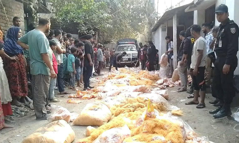 গাইবান্ধায় অভিযানে বিপুল পরিমাণ ভেজাল সেমাই জব্দ