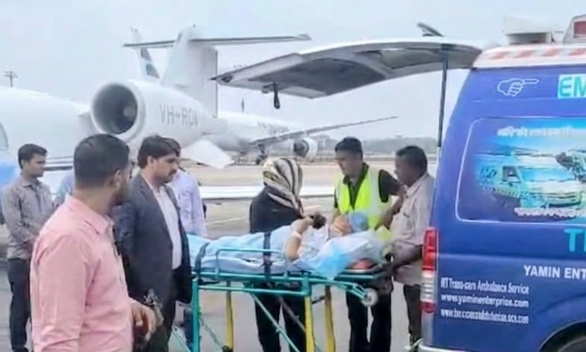 মির্জা আব্বাসকে নিয়ে সিঙ্গাপুরের উদ্দেশে এয়ার অ্যাম্বুলেন্স