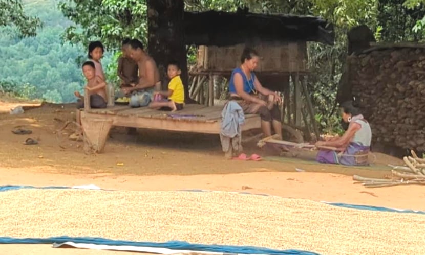 বান্দরবানে প্রথম ধাপে ফ্যামিলি কার্ড পাচ্ছে ১০৯৭ পরিবার