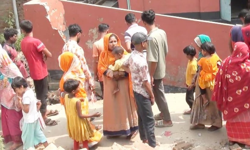 চাঁপাইনবাবগঞ্জে দেয়াল ধসে নির্মাণ শ্রমিক নিহত