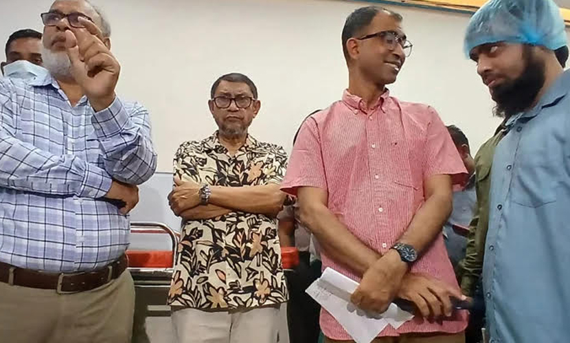 ৮ম শ্রেণি পাস ডাক্তার দিয়ে অস্ত্রোপচার, ‘ডক্টরস কেয়ার হাসপাতাল’ সিলগালা