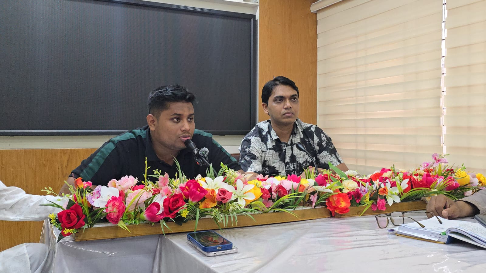 ইউনিয়ন পরিষদে সেবা নিতে এসে কেউ যেন হয়রানির শিকার না হন: হাসনাত