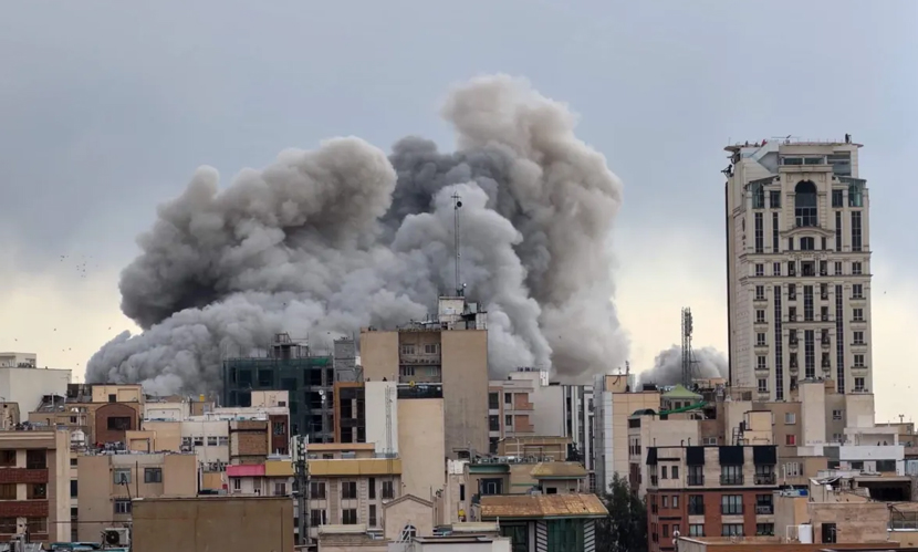 ইরানে প্রায় ২,০০০ লক্ষ্যবস্তুতে হামলার দাবি যুক্তরাষ্ট্রের