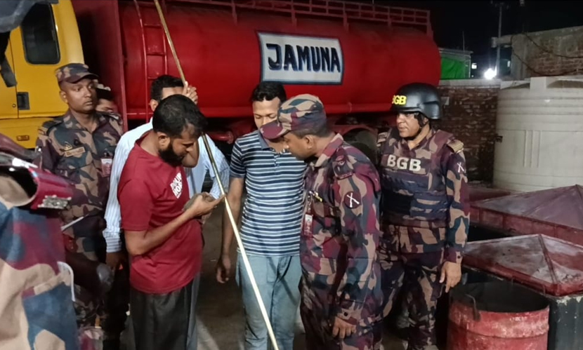 ‘তেল নেই’ অজুহাতে বন্ধ ফিলিং স্টেশনে মিলল ৩৪ হাজার লিটার জ্বালানি