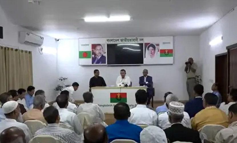 প্রধানমন্ত্রীর সঙ্গে নবনিযুক্ত জেলা পরিষদ প্রশাসকদের মতবিনিময়