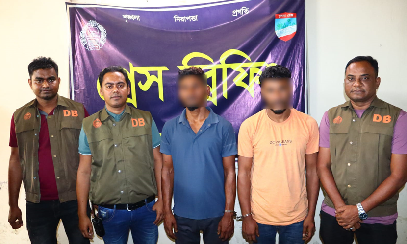 যশোরে গোফরান বাহিনীর প্রধানসহ গ্রেফতার ২