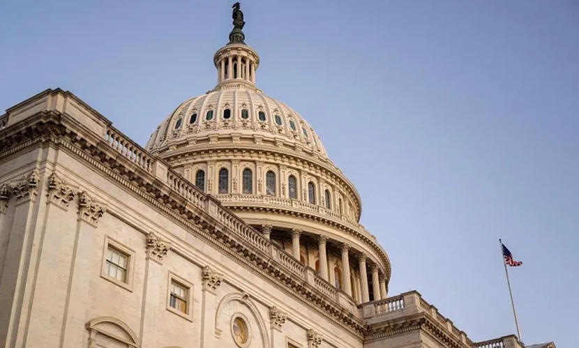 ইরানের বিরুদ্ধে ‘ট্রাম্পের যুদ্ধ’ ঠেকাতে ব্যর্থ মার্কিন সিনেট