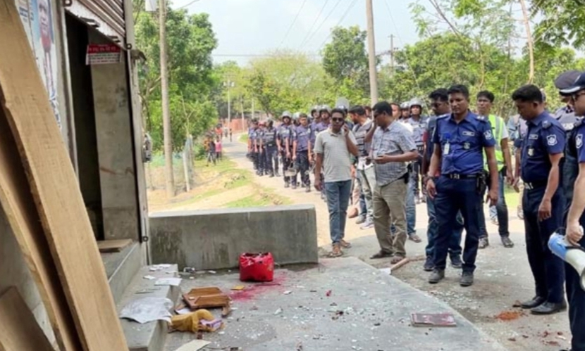 চাঁপাইনবাবগঞ্জে সালিশ বৈঠক ঘিরে উত্তেজনা, ককটেল বিস্ফোরণ
