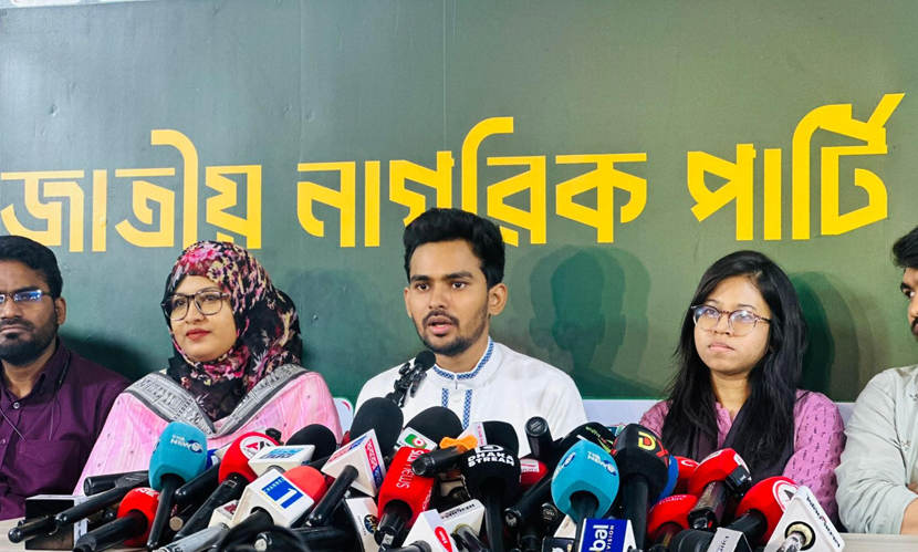 উপদেষ্টা থাকাকালীন আসিফের আয় ৮৬ লাখ, স্ত্রীর অ্যাকাউন্টে ৬১৩ টাকা