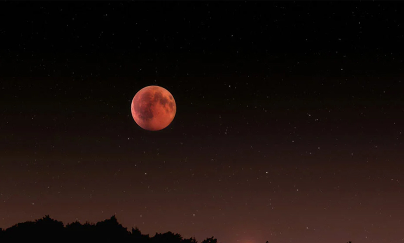 পূর্ণগ্রাস চন্দ্রগ্রহণ আজ, দেখা যাবে ‘ব্লাড মুন’