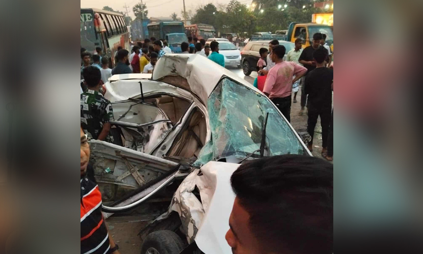 কুমিল্লায় বাস-প্রাইভেটকার সংঘর্ষে ৫ জন নিহত