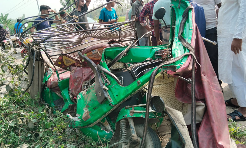 টাঙ্গাইলে বাসের ধাক্কায় সিএনজিচালকসহ ৩ জন নিহত