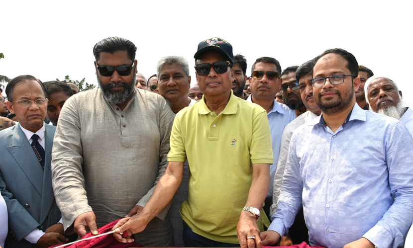 গাজীপুরে গাছা খাল পুনঃখনন কাজের উদ্বোধন