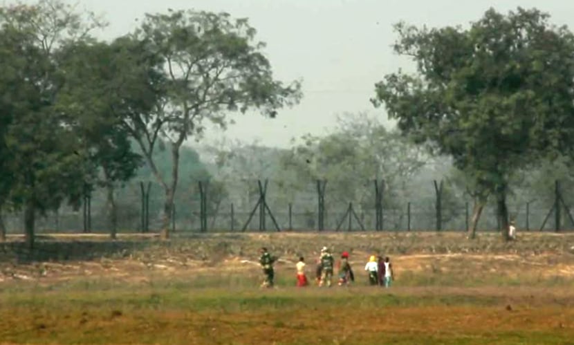 অবৈধভাবে সীমান্ত অতিক্রম: কারাবন্দি ২৩ ভারতীয় নাগরিক