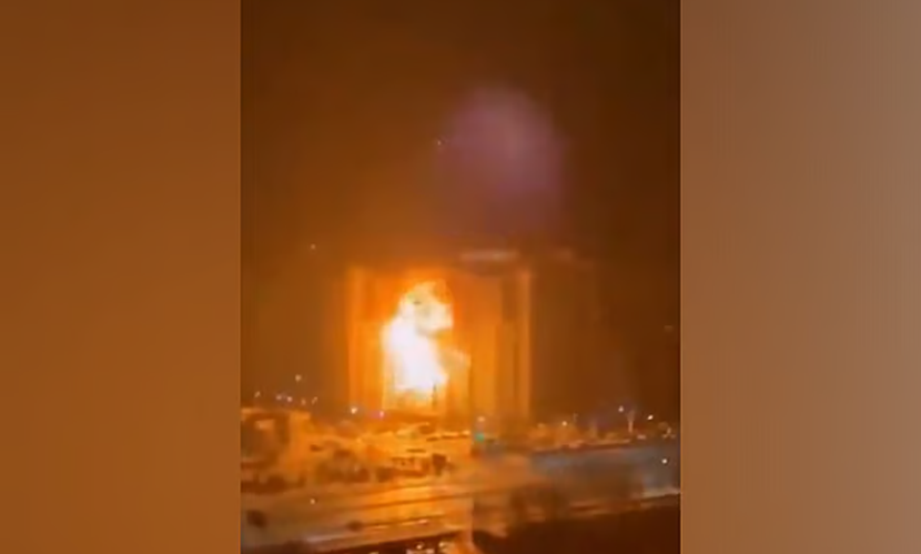 বাহরাইনে মার্কিন সেনাদের অবস্থান করা হোটেলে ইরানের ড্রোন হামলা