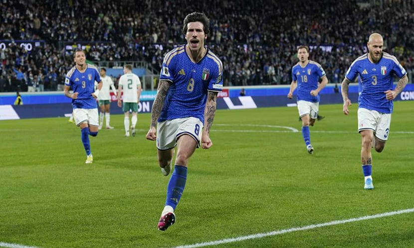বিশ্বকাপের আশা বাঁচিয়ে রাখল ইতালি