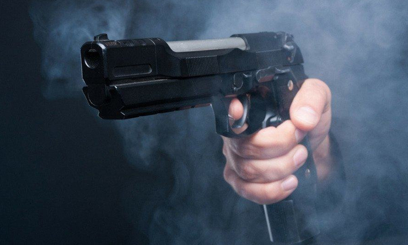 খুলনায় যুবককে গুলি-কুপিয়ে জখম