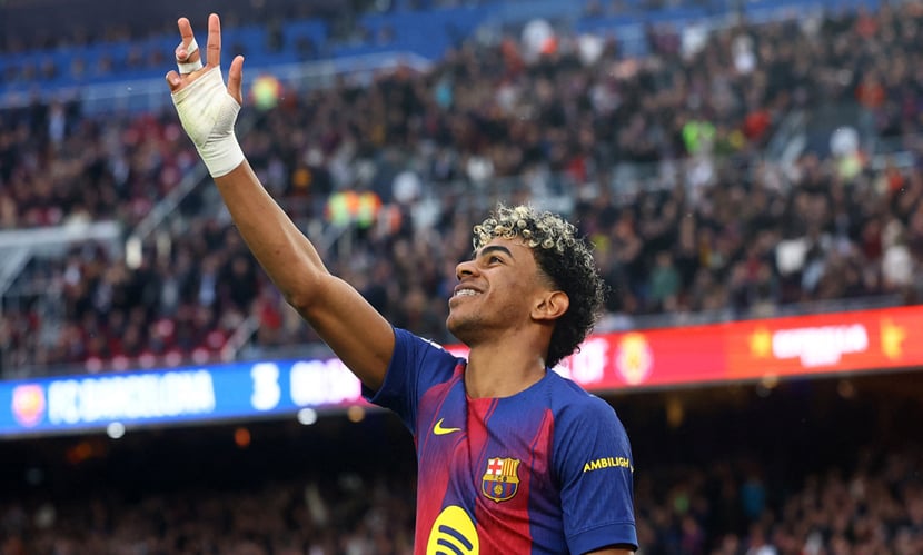 ইয়ামালের রেকর্ড গড়া হ্যাটট্রিকে শীর্ষস্থান মজবুত করল বার্সা ইয়ামালের রেকর্ড গড়া হ্যাটট্রিকে শীর্ষস্থান মজবুত করল বার্সা