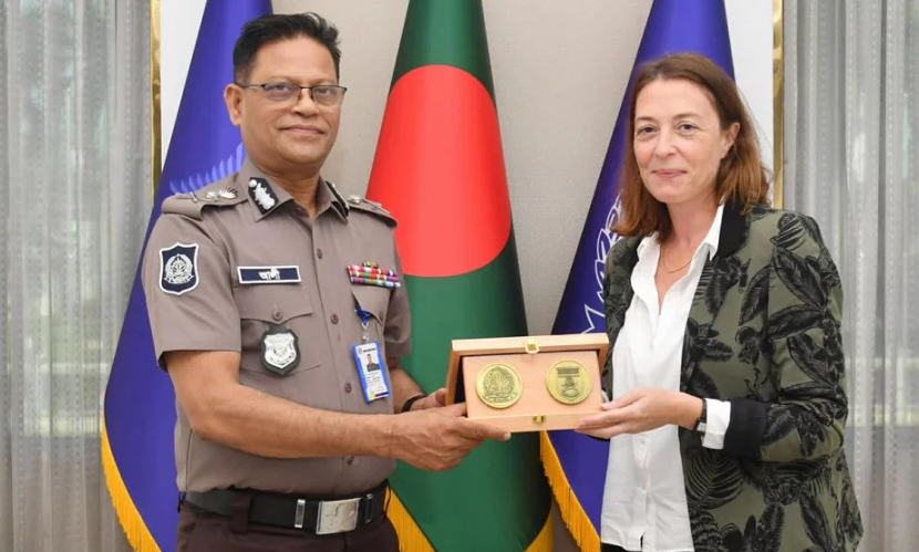 আইজিপির সঙ্গে ফ্রান্সের ডেপুটি হোমল্যান্ড সিকিউরিটি এটাশের সাক্ষাৎ