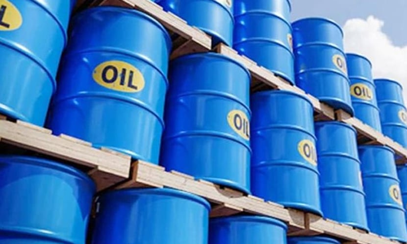 হরমুজ প্রণালি নিয়ে ট্রাম্পের আলটিমেটাম, বিশ্ববাজারে বেড়েছে তেলের দাম