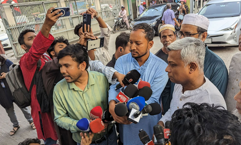 যথেষ্ট জ্বালানি তেল মজুদ আছে, রেশনিং পদ্ধতিতে বিক্রি করা হবে: প্রতিমন্ত্রী