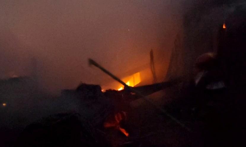 পিরোজপুরে শর্ট সার্কিটে বসতঘরে আগুন, ১৫ লাখ টাকার ক্ষতি