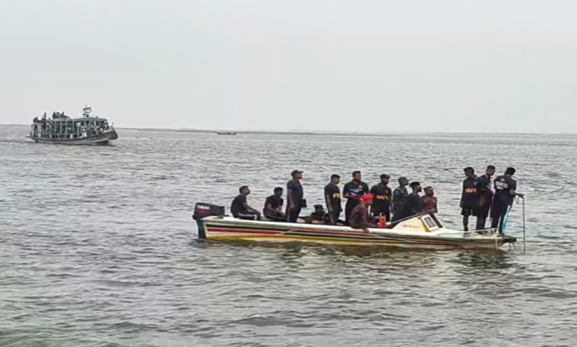 দৌলতদিয়ায় বাসডুবির ঘটনায় উদ্ধার অভিযান সমাপ্ত ঘোষণা