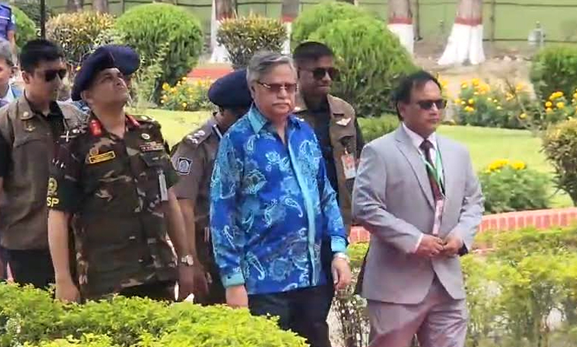 ৪ দিনের সরকারি সফরে নিজ জেলা পাবনায় রাষ্ট্রপতি