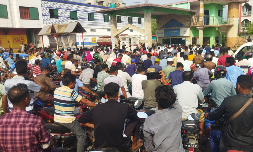 জ্বালানি তেল নিতে এখন লাগবে জেলা প্রশাসকের সিল ও ফুয়েল কার্ড
