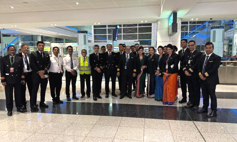 দুবাইয়ে আটকে পড়া বিমানের ২৭ জন ক্রুকে ফিরিয়ে আনল ইউএস-বাংলা