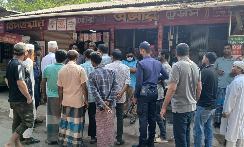 টাঙ্গাইলে অনুমোদনবিহীন মিনি পেট্রোল পাম্প বন্ধ, মালিককে জরিমানা