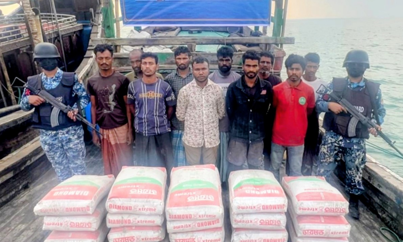 মিয়ানমারে পাচারের সময় ৬০০ বস্তা সিমেন্টসহ আটক ১০