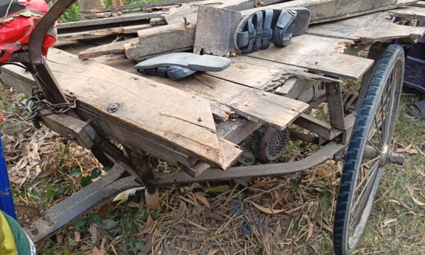 কালুখালীতে প্রাইভেটকারের ধাক্কায় ভ্যানের যাত্রী নিহত