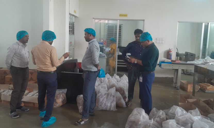 গাইবান্ধায় অননুমোদিত রঙ ব্যবহার করায় জরিমানা