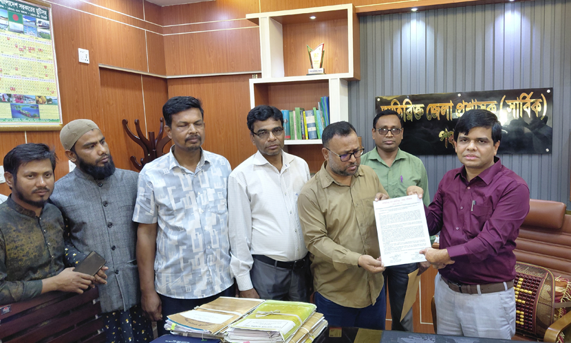 এমপিওভুক্তির দাবিতে শিক্ষকদের স্মারকলিপি প্রদান প্রধানমন্ত্রী বরাবর