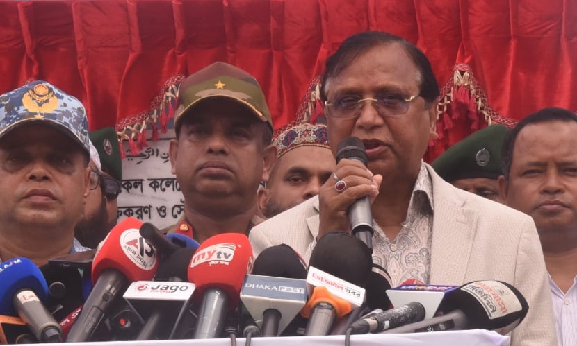 ফুটপাতের অস্থায়ী ব্যবসায়ীদের লাইসেন্স নিতে হবে: ডিএসসিসি প্রশাসক