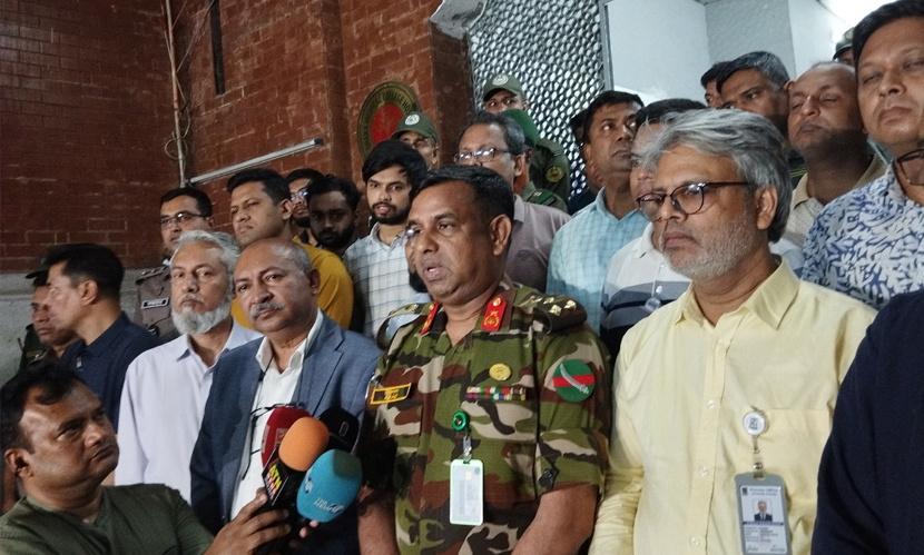 ঢামেকে হাতাহাতির ঘটনায় তদন্ত কমিটি, জরুরি বিভাগ চালু