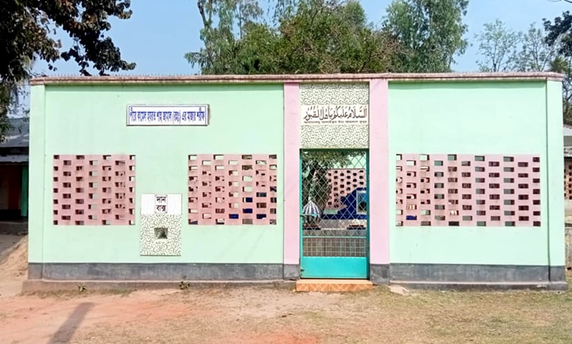 ৭০০ বছরের ইতিহাস বহন করছে ‘গায়েবি’ মসজিদ