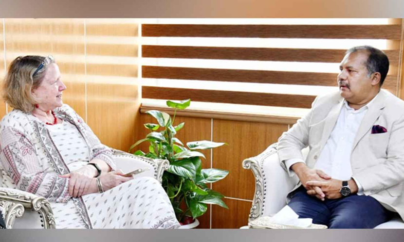 অপতথ্য মোকাবিলায় ইউনেস্কোর সহযোগিতায় রোডম্যাপ তৈরির আহ্বান তথ্যমন্ত্রীর