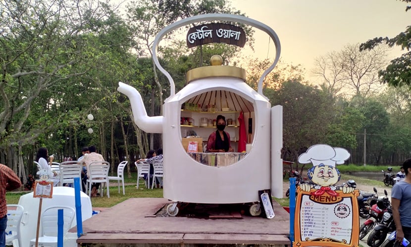 ‘কেটলিওয়ালা’র মালিক আরজু আহমেদের সহধর্মীনি নাজনীন আহমেদ। ছবি: সারাবাংলা