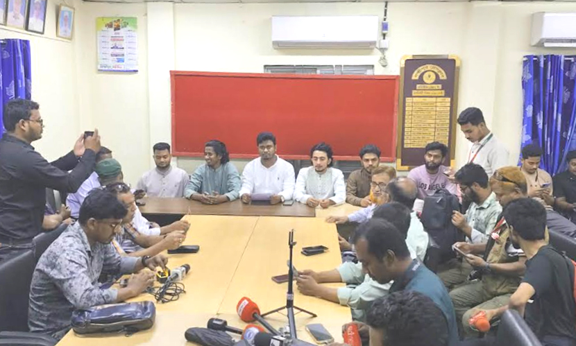 লক্ষ্মীপুরে হামলার অভিযোগ বৈছাআ’র, ছাত্রদলের পালটা দাবি ‘মব সন্ত্রাস’