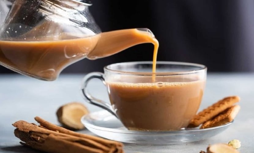 এই ট্রেন্ড জনপ্রিয় করেন আন্না, ডাচেস অব বেডফোর্ড। তিনি বিকেলে হালকা ক্ষুধা মেটাতে চা আর হালকা খাবার খেতেন