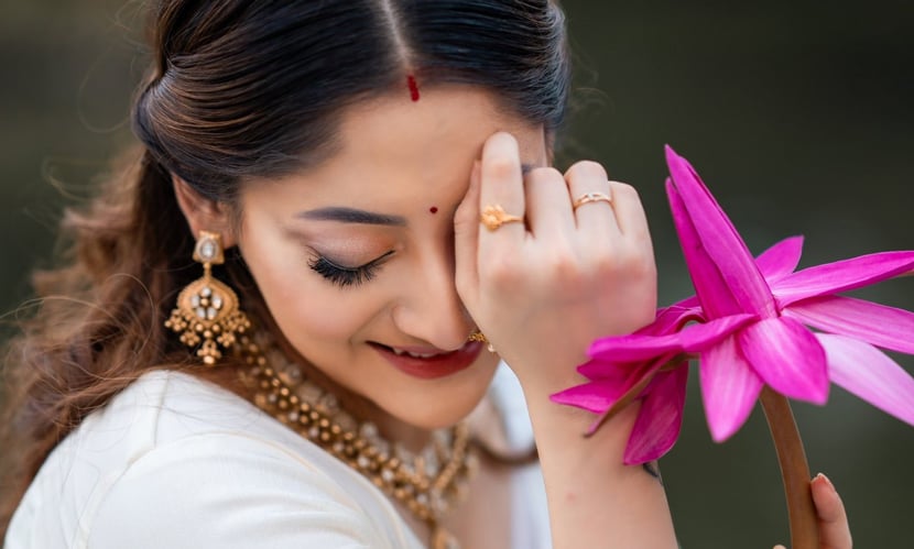 ‘সিঙ্গেল’ তকমা ঝেড়ে এবার ‘এনগেইজড’ পূজা চেরি!