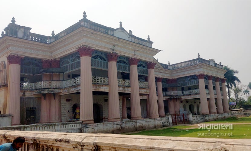 ইতিহাস-ঐতিহ্যে সমৃদ্ধ পুরাকীর্তি ‘পুঠিয়া রাজবাড়ী’