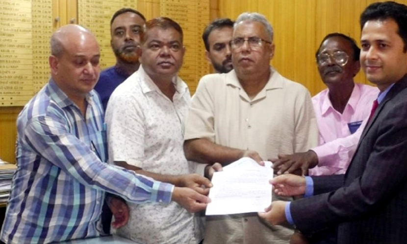 গণপরিবহণের ভাড়া পুনর্নির্ধারণের দাবিতে রংপুরে ৪৮ ঘণ্টার আলটিমেটাম