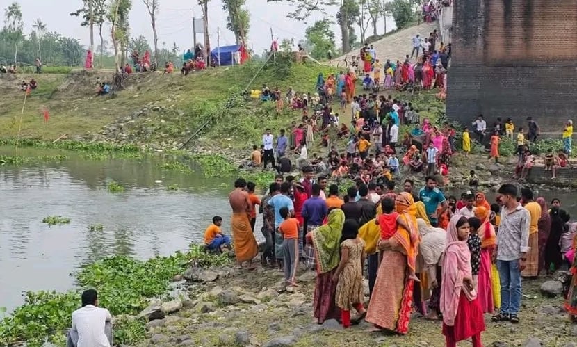 নববর্ষে নদীতে নেমে স্কুলছাত্র নিখোঁজ, ৪ ঘণ্টা পর মরদেহ উদ্ধার