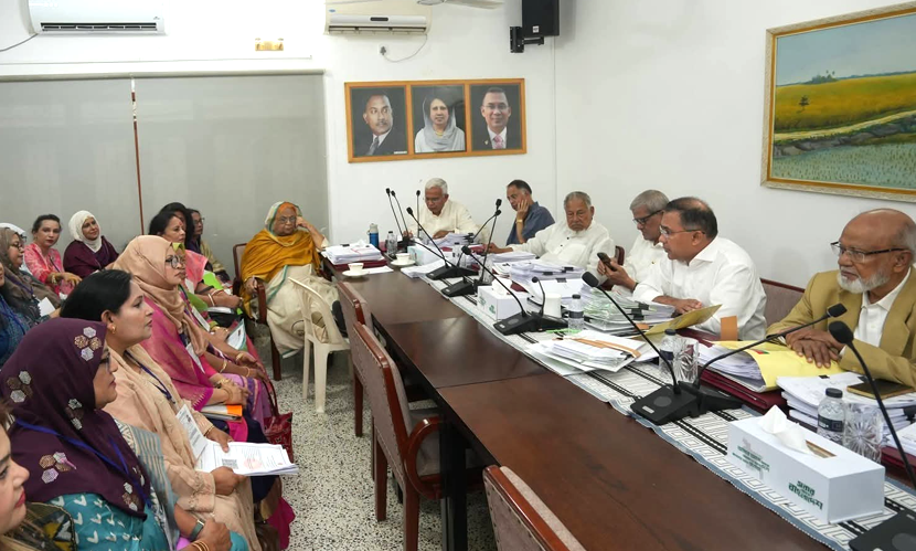 গভীর রাতে গুলশানে দাফতরিক কাজে ব্যস্ত তারেক রহমান