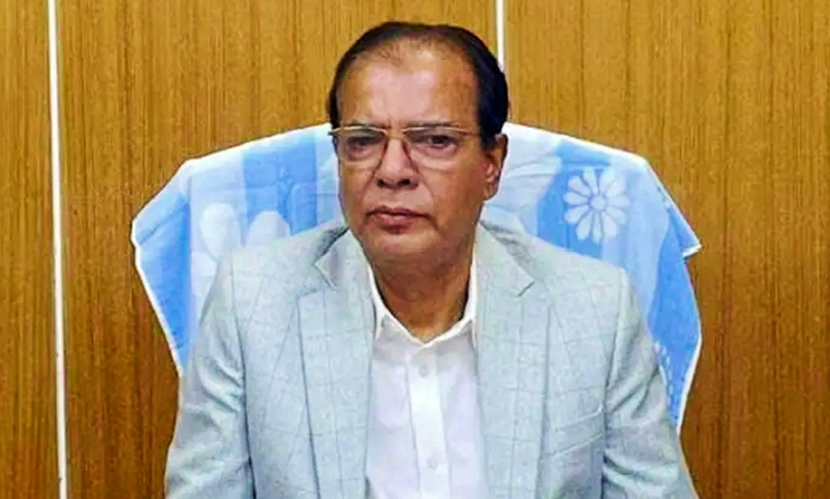 সৈয়দপুরে অসুস্থ ত্রাণমন্ত্রী, এয়ার অ্যাম্বুলেন্সে ঢাকায় প্রেরণ
